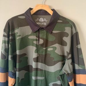 Long sleeve polo shirt with camo print